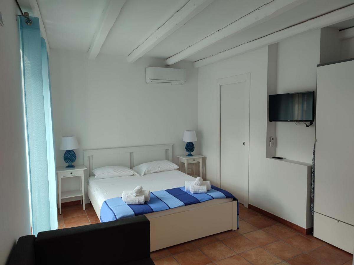 Molo 78 Case Vacanze 切法卢 外观 照片